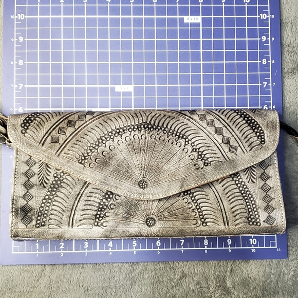 Leaders in Leather Gray Leather Clutch - Picture 11 of 11